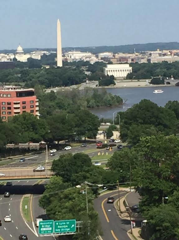 Boq Lodging In Rosslyn Washington Bagian luar foto